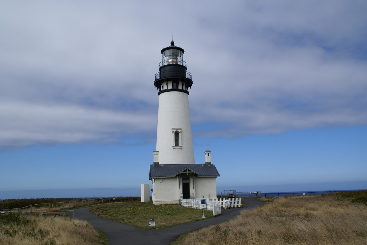 lighthouse oregon coast free photo