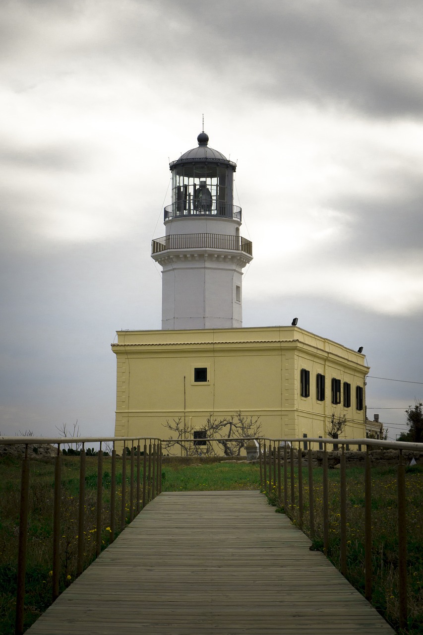 lighthouse capo colonna crotone free photo