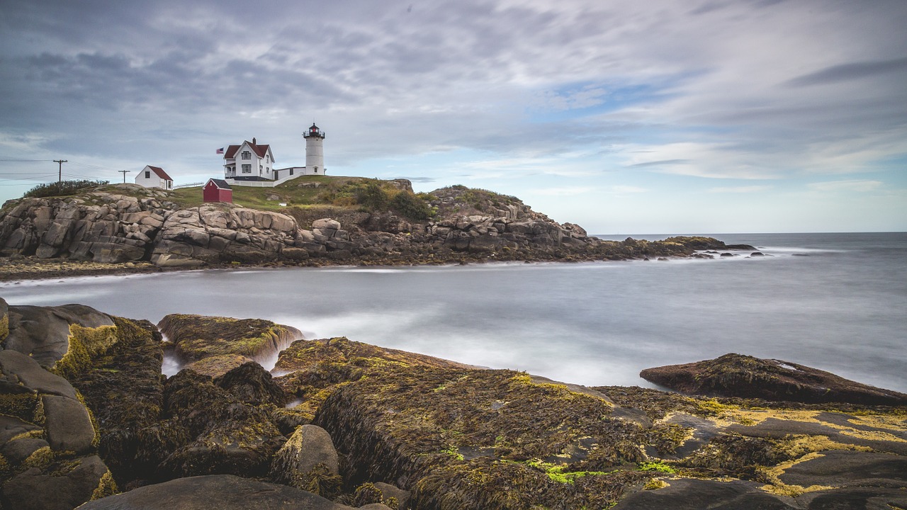 lighthouse seaside coast free photo