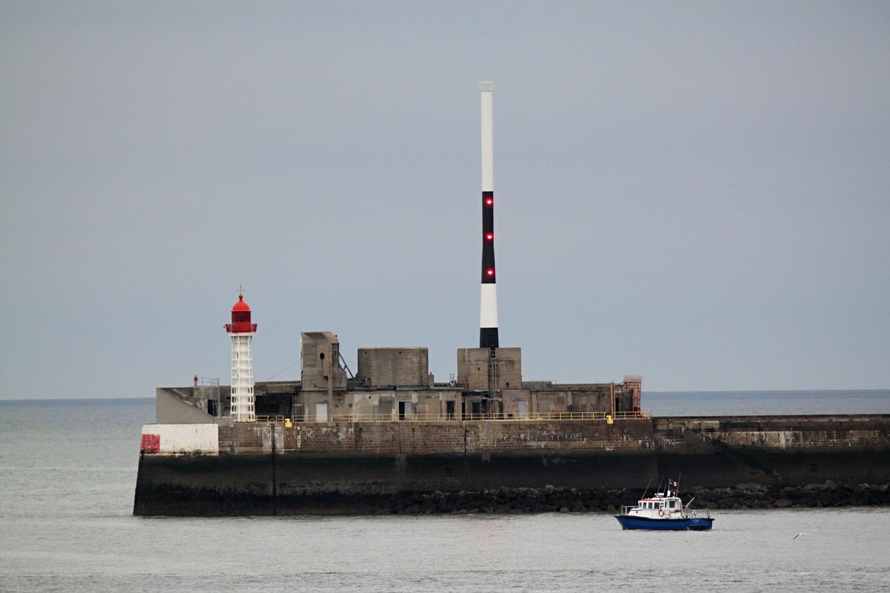 lighthouse le havre france free photo