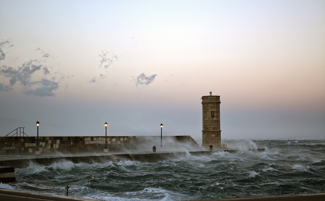 lighthouse tempest storm free photo