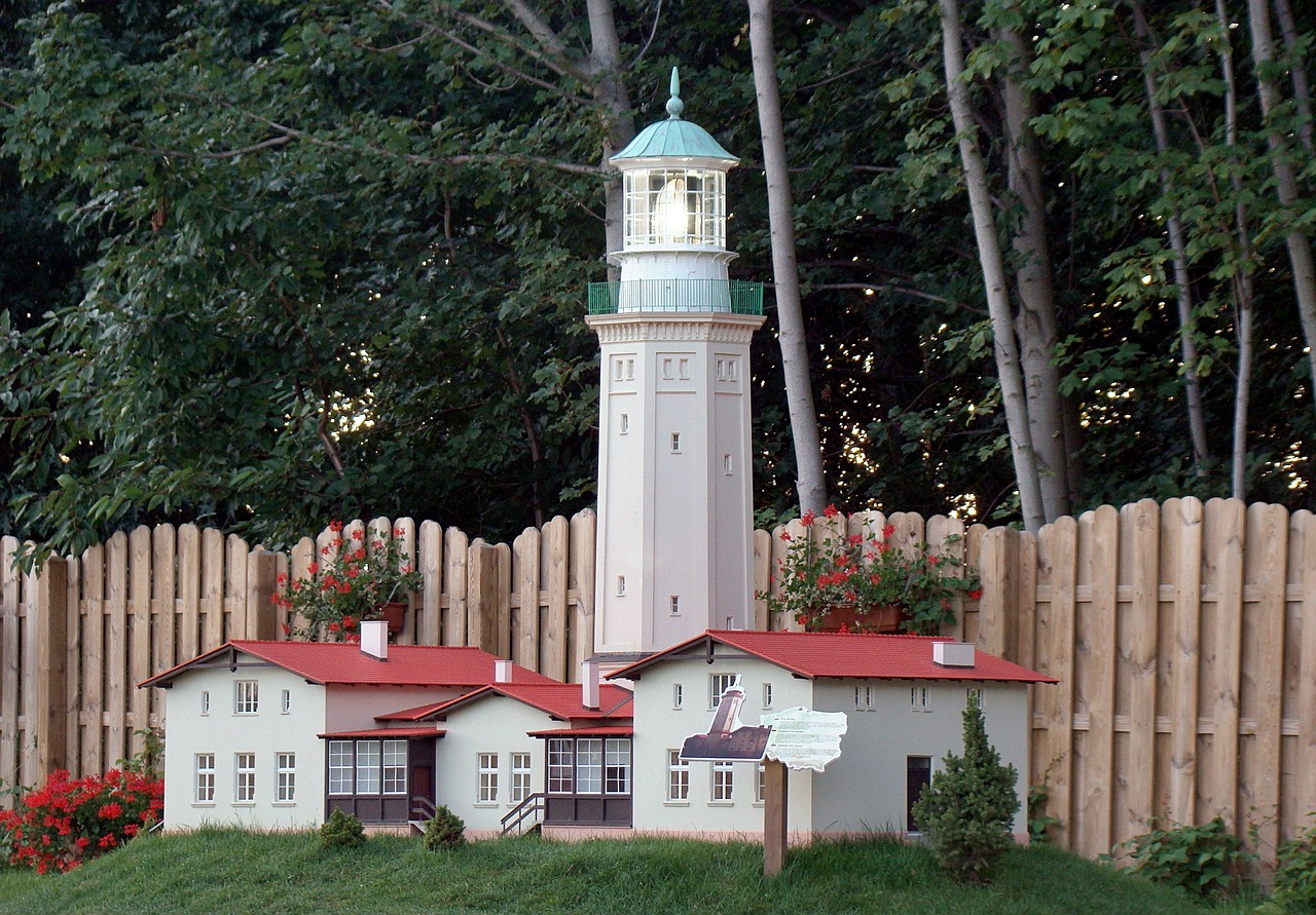 lighthouse miniature niechorze free photo