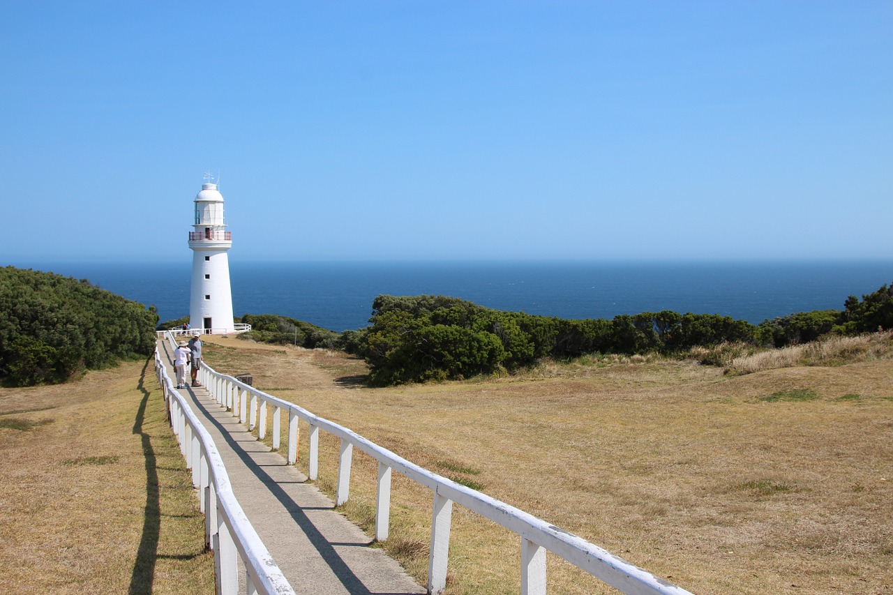 lighthouse ocean road coast free photo