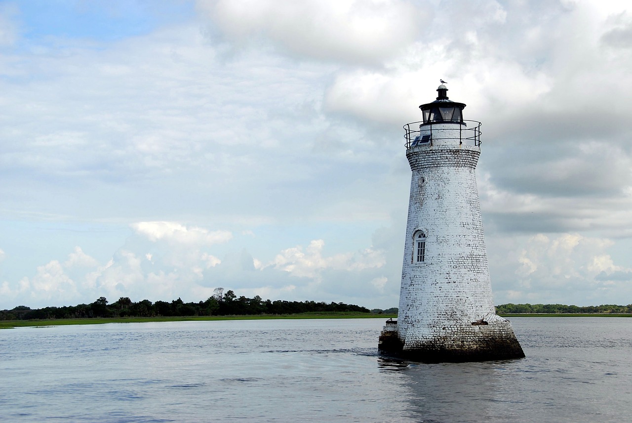 lighthouse beacon water free photo