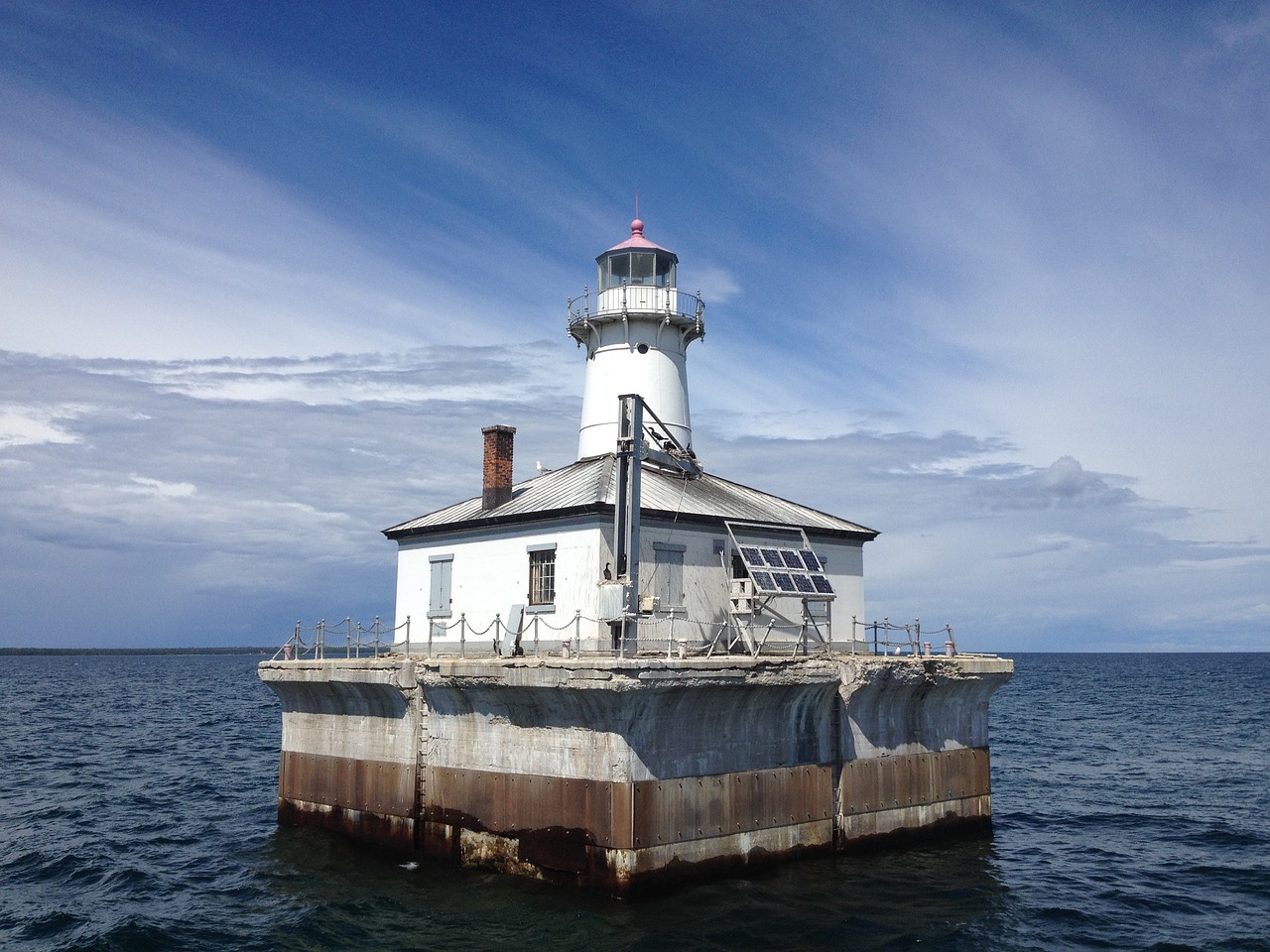 lighthouse water sky free photo