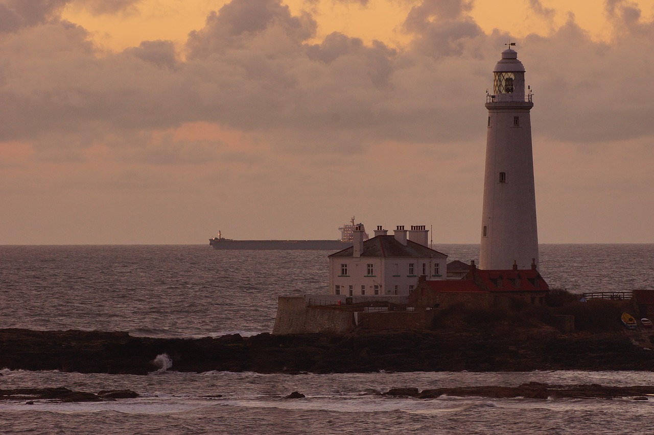 lighthouse st marys lighthouse whitley bay free photo