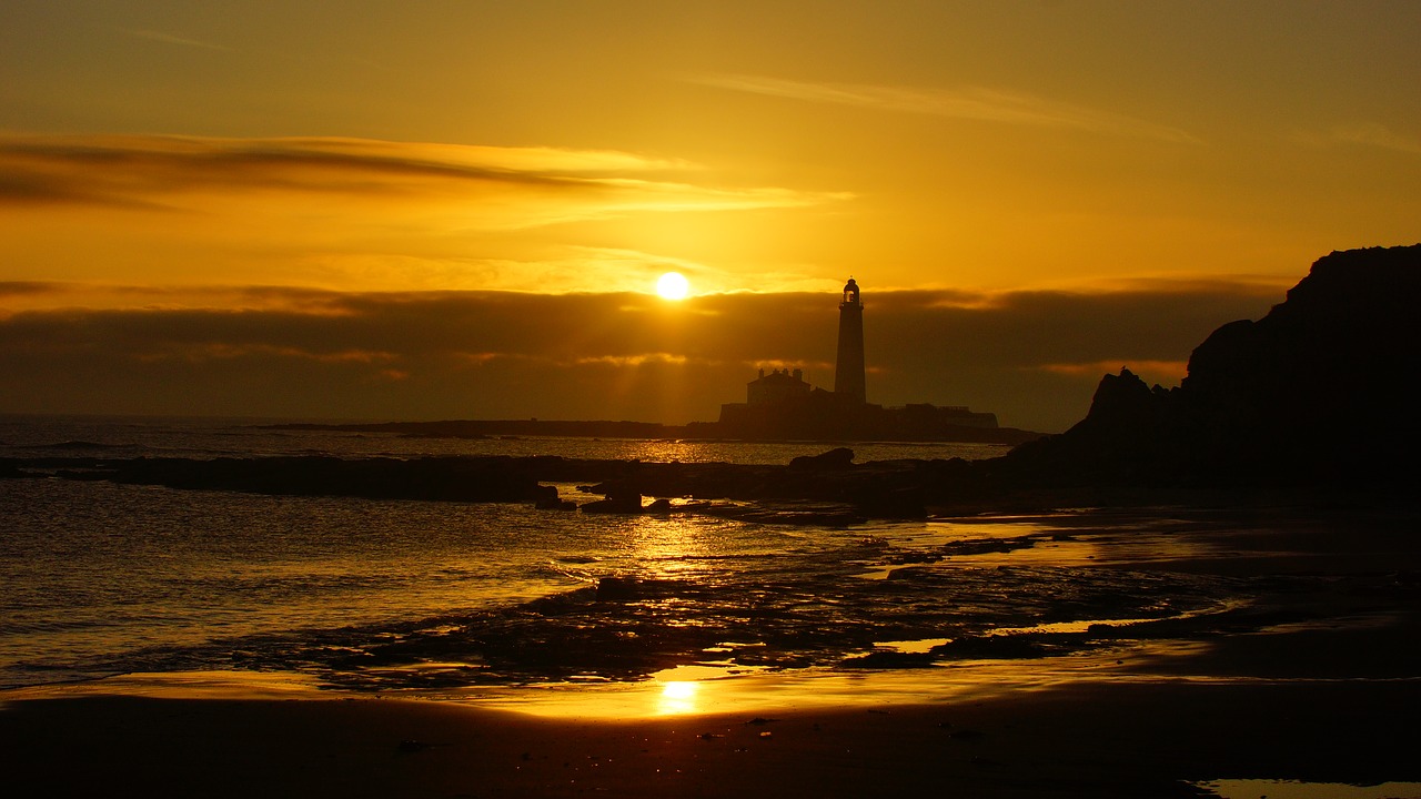 lighthouse st marys lighthouse whitley bay free photo