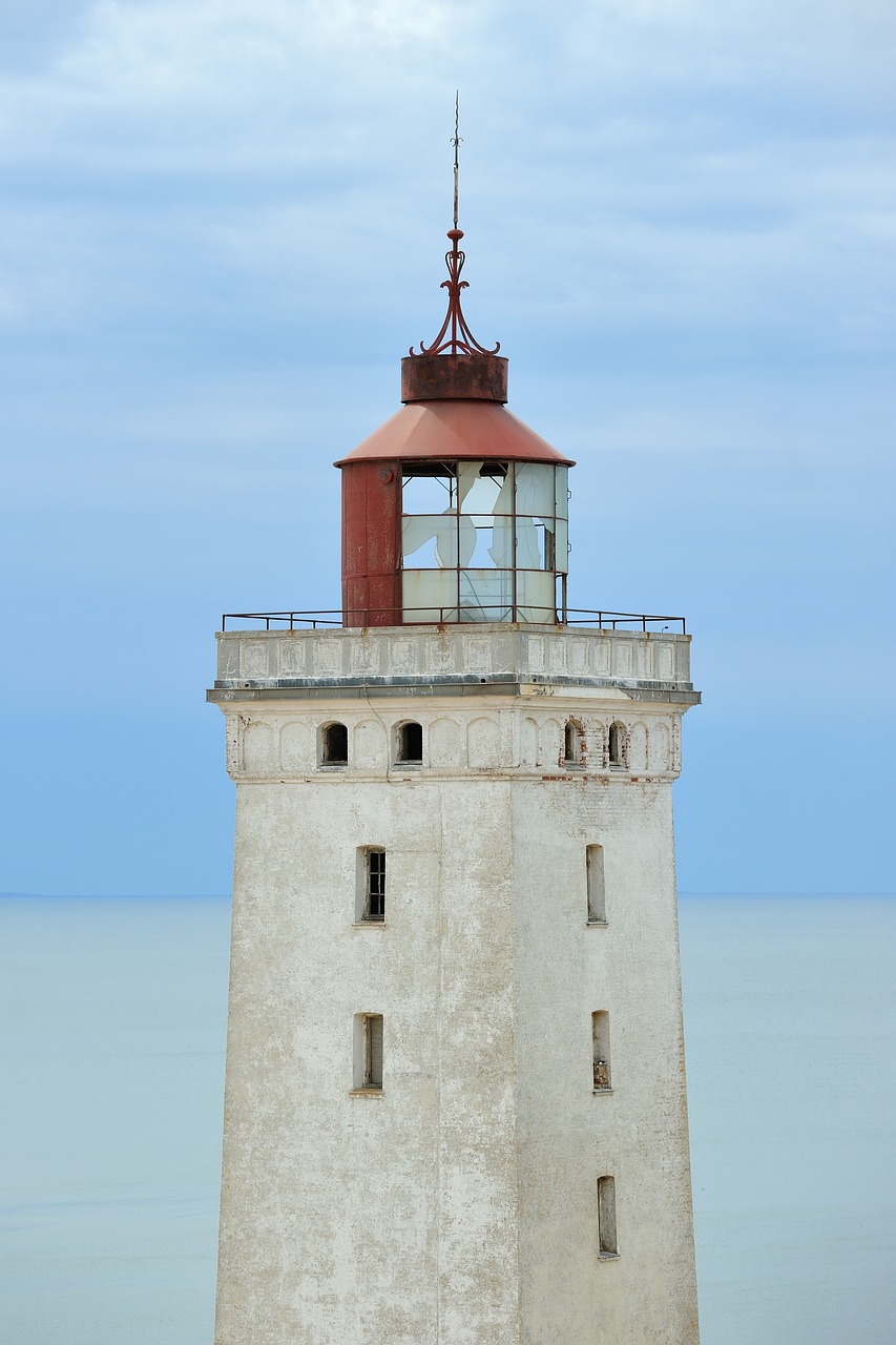 lighthouse abandoned lighthouse left free photo