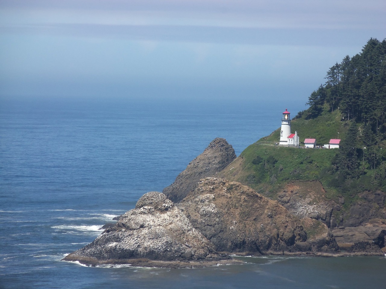 lighthouse oregon coast free photo