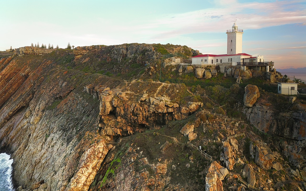 lighthouse landmark mosselbay free photo