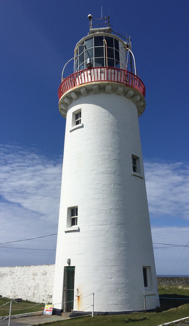 lighthouse sea ocean free photo