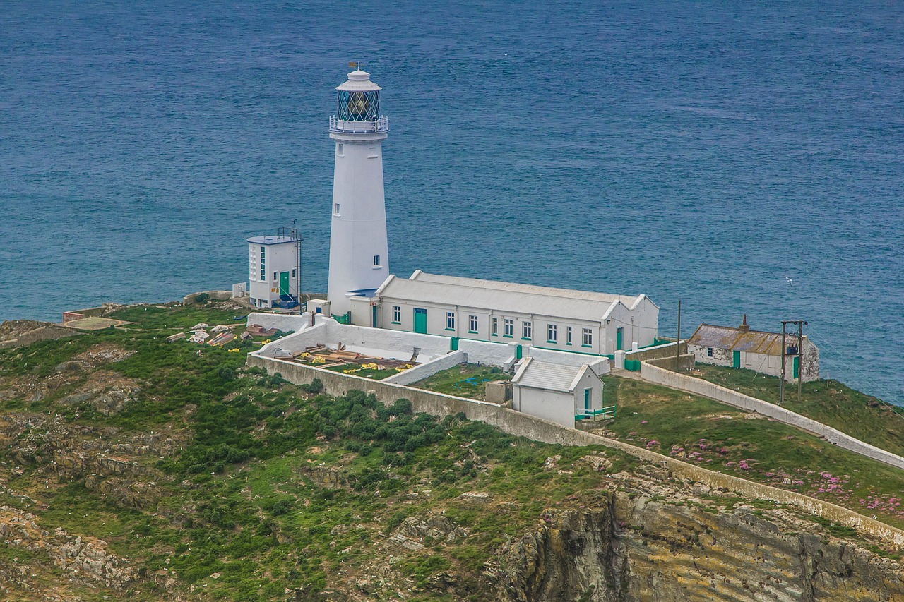 lighthouse ocean coast free photo