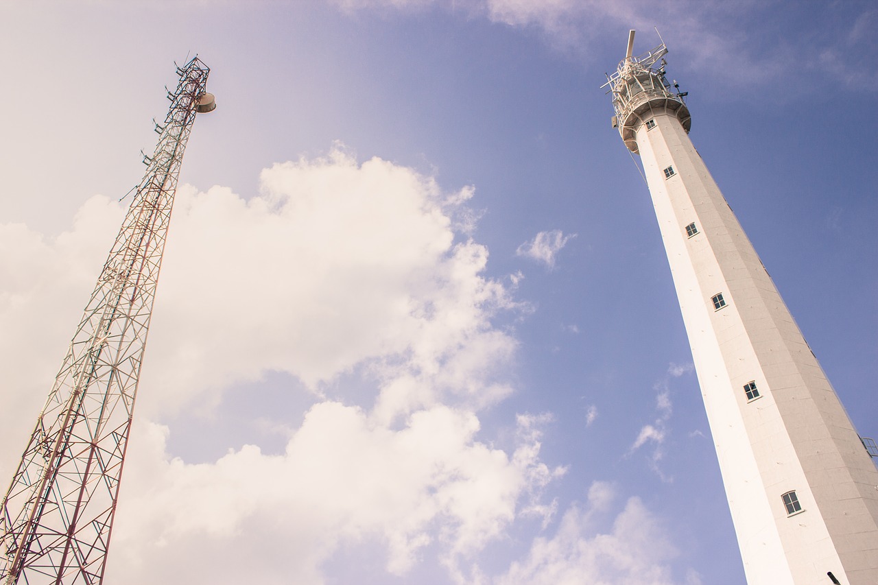 lighthouse sky tall free photo