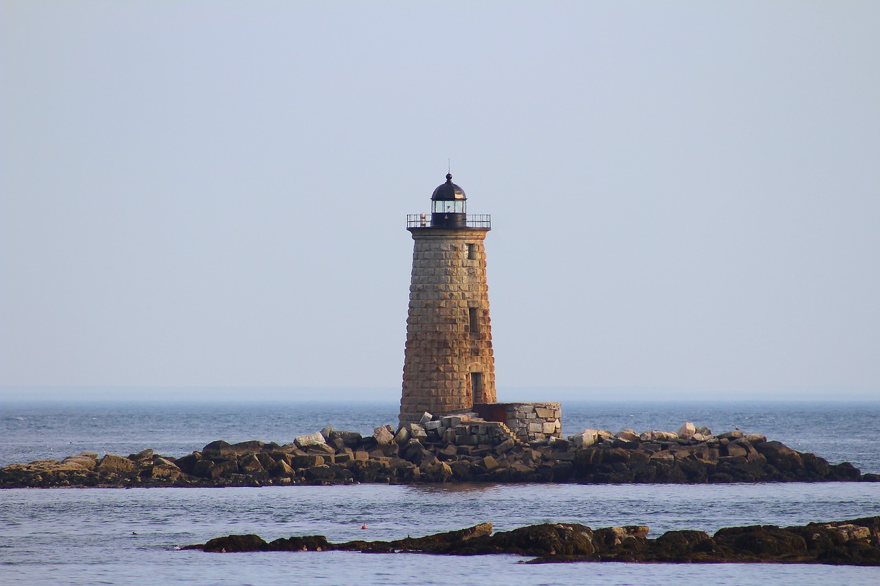 lighthouse maine ocean free photo