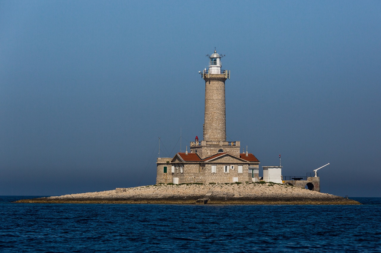 lighthouse tower coast free photo