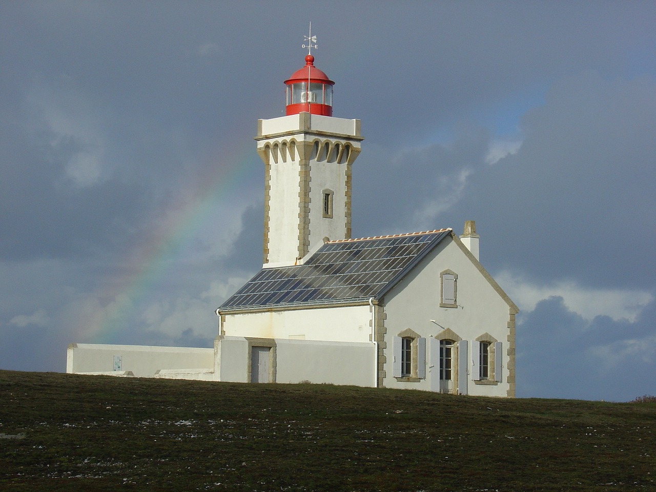 lighthouse brittany storm free photo