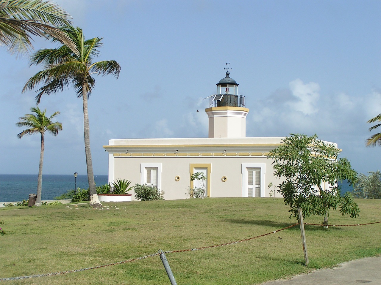 lighthouse vieques caribbean free photo