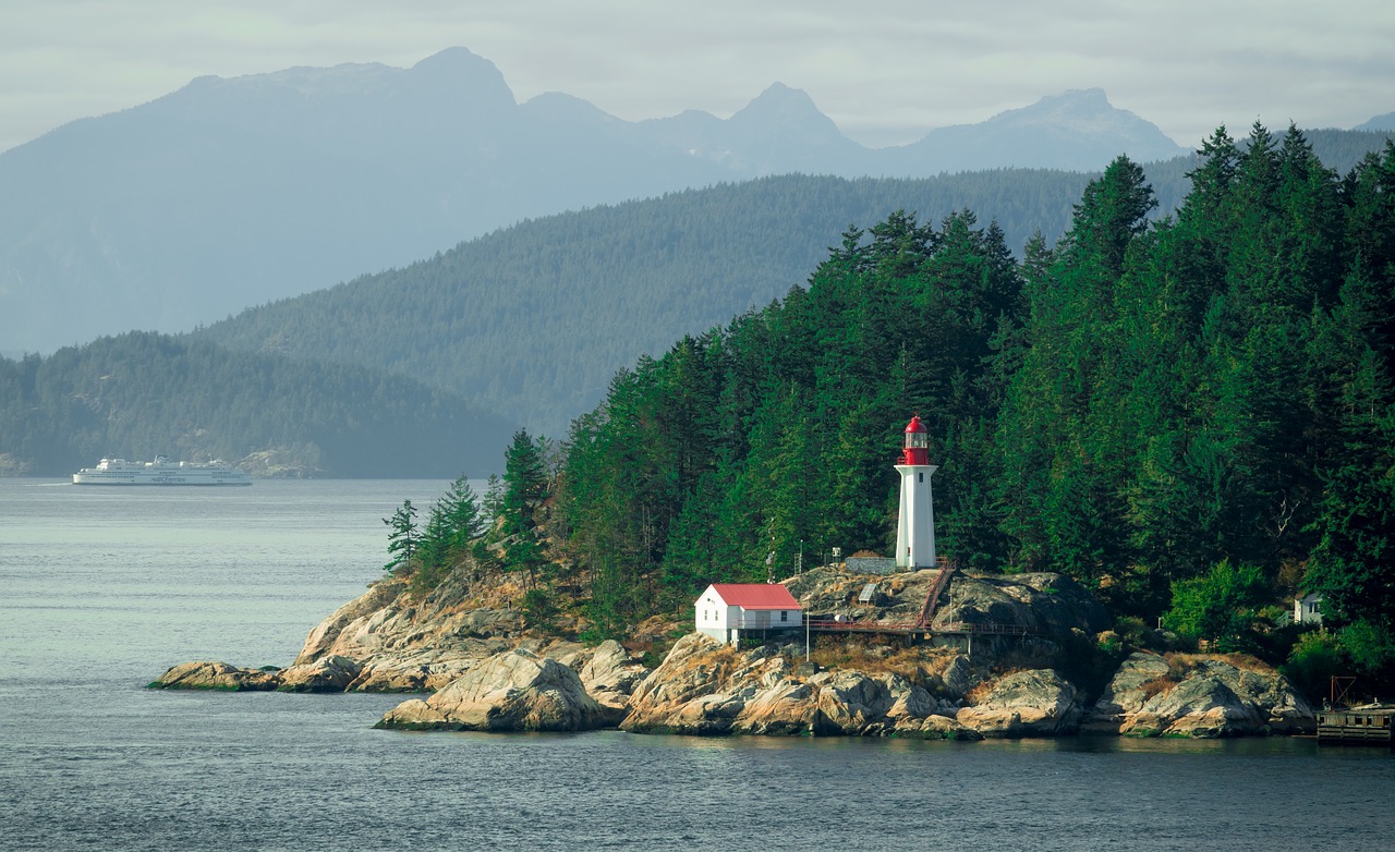 lighthouse vancouver island free photo