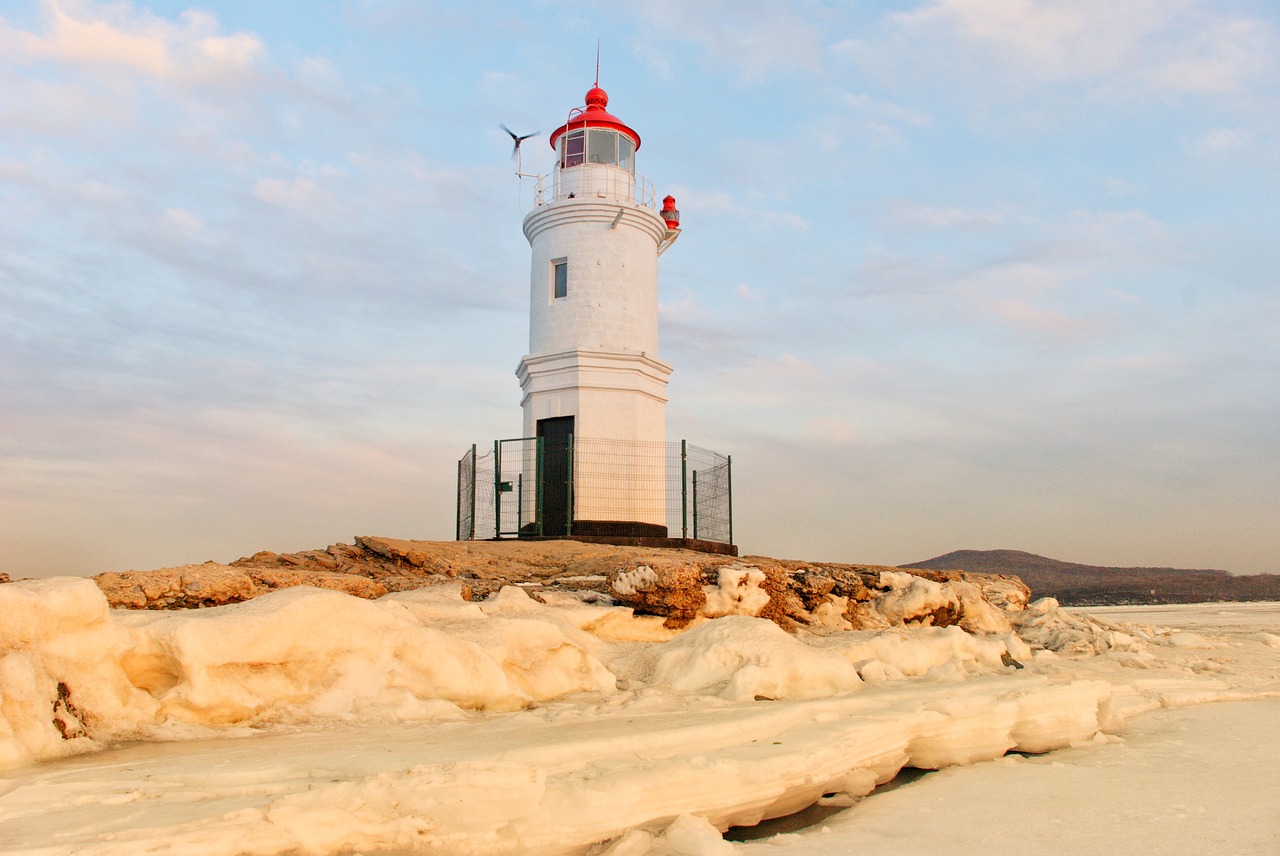 lighthouse sea travel free photo