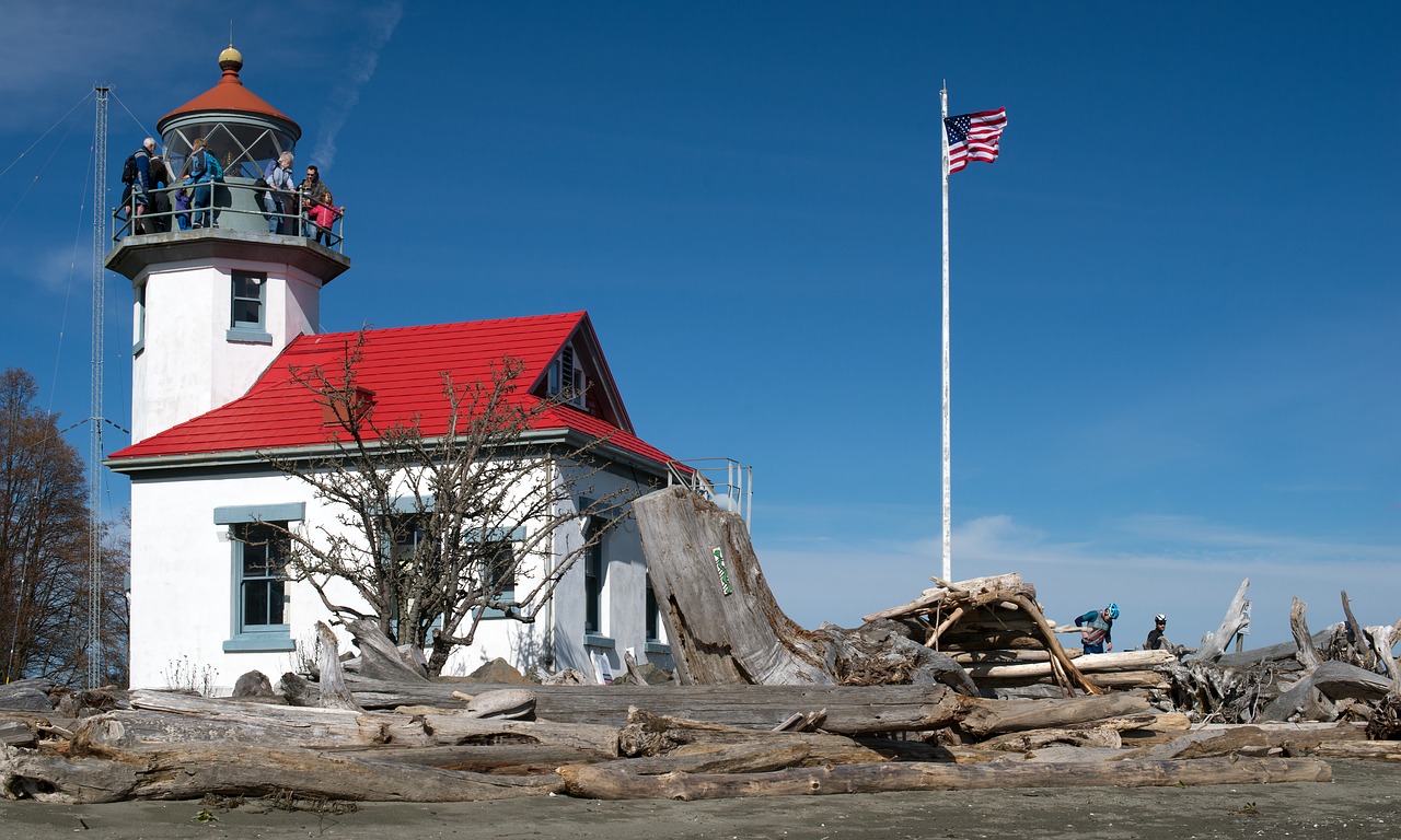 lighthouse point robinson maury island free photo