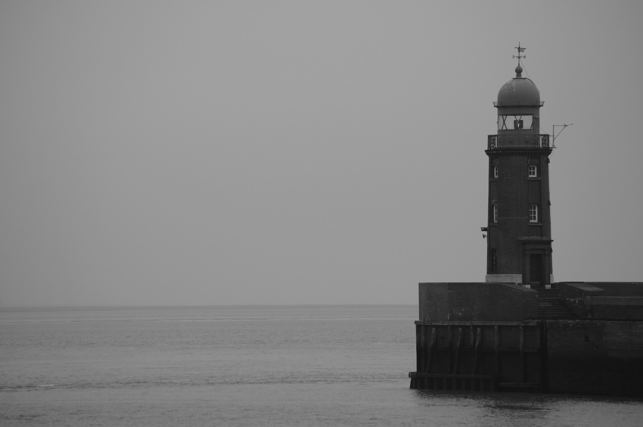 lighthouse  river  sea free photo