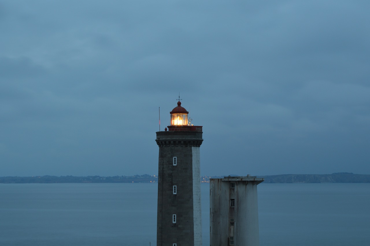 lighthouse brittany light free photo