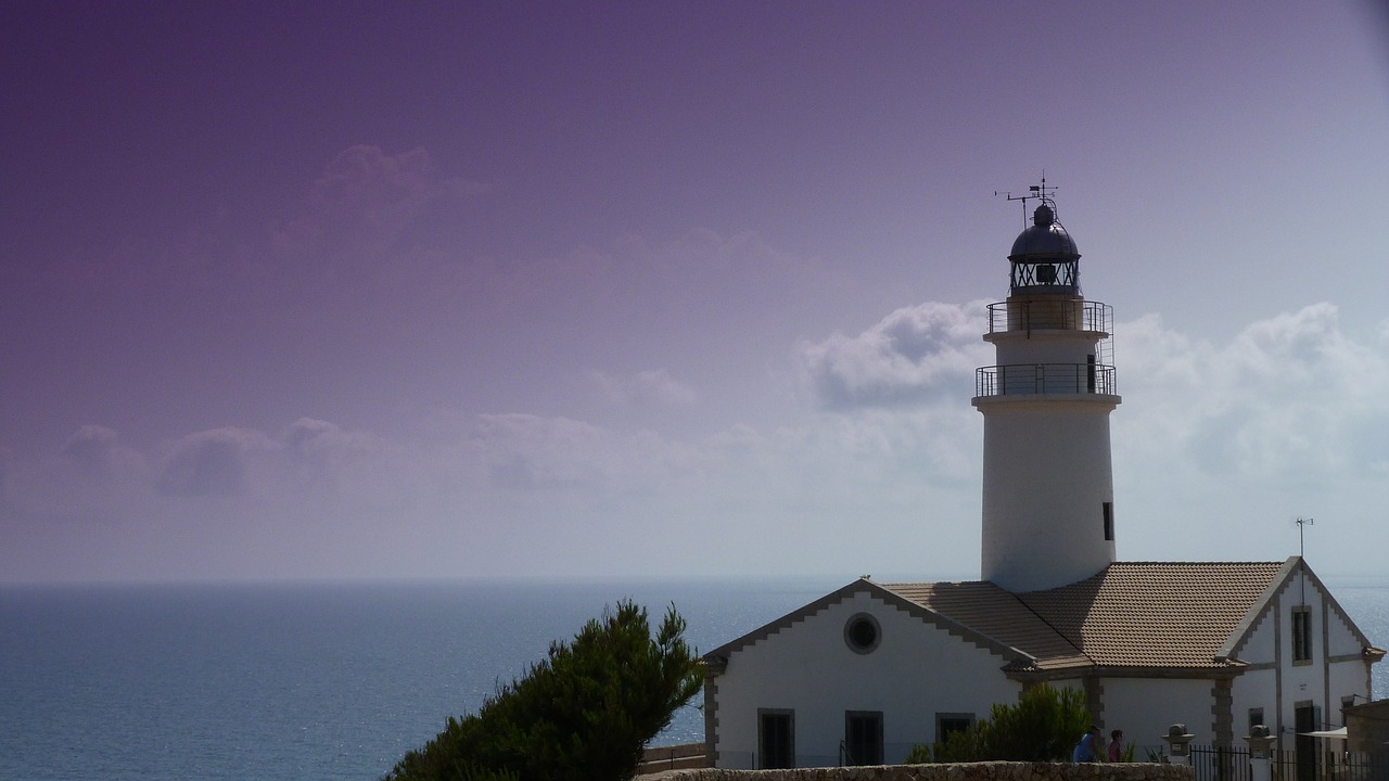 lighthouse water sea free photo