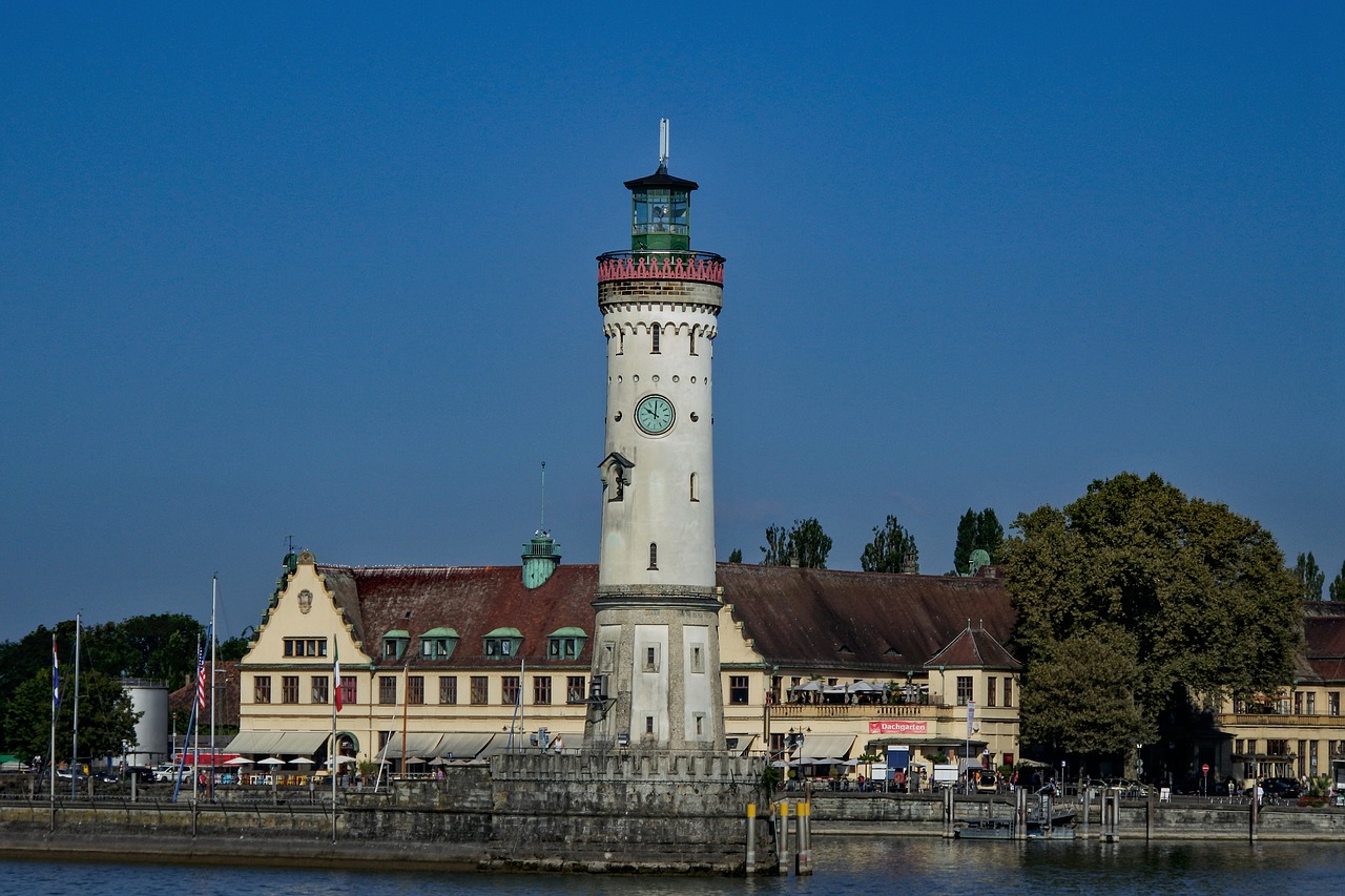 lighthouse  lindau  lake constance free photo