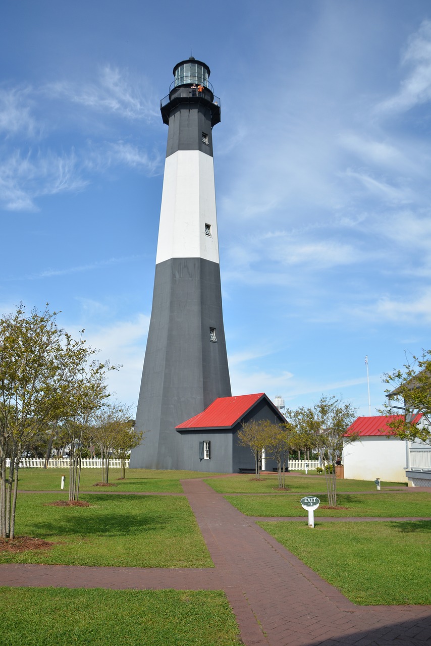 lighthouse  tybee island  georgia free photo