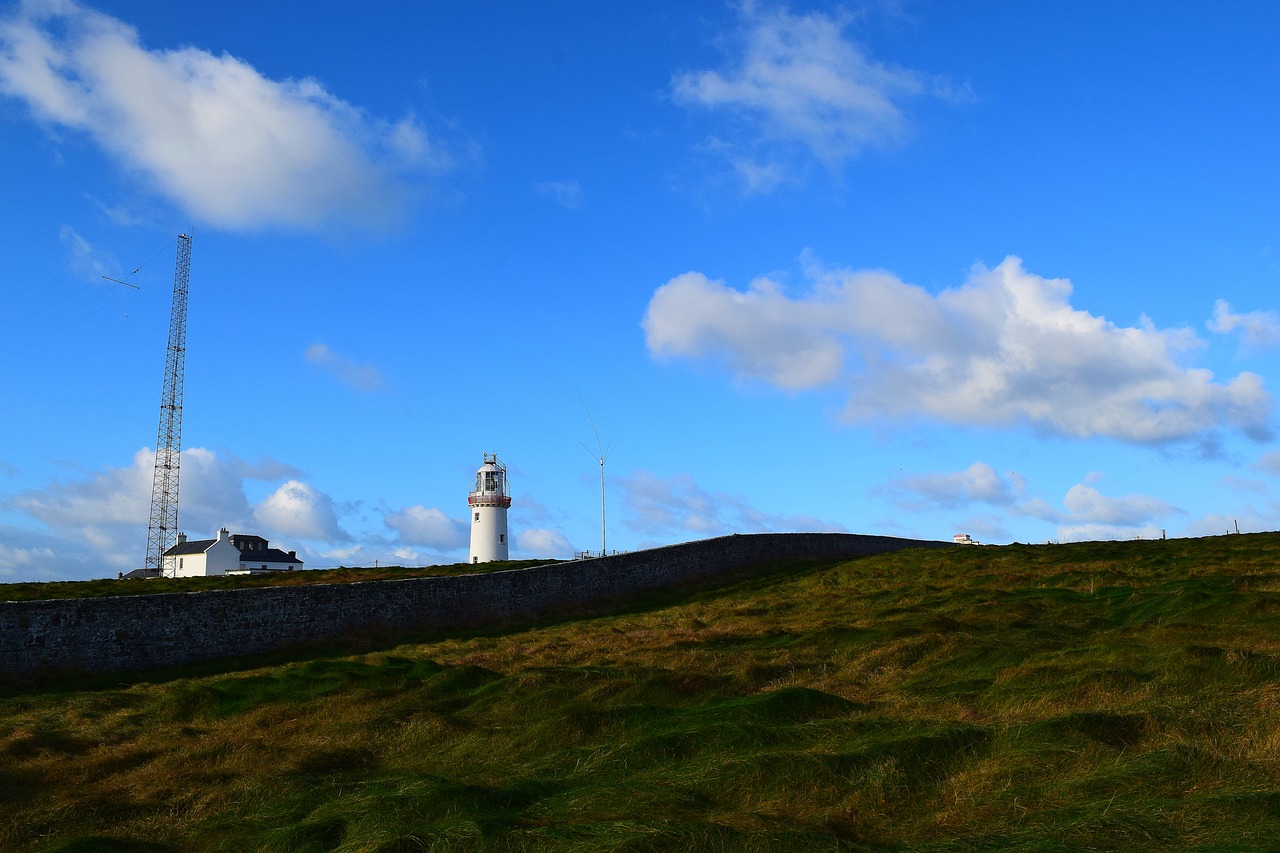 lighthouse  nature  sky free photo