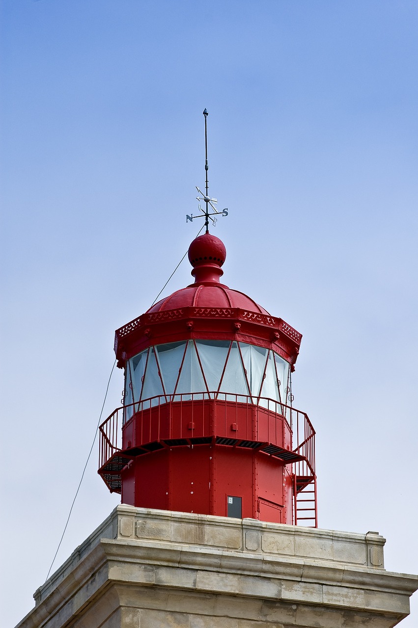 lighthouse portugal red free photo