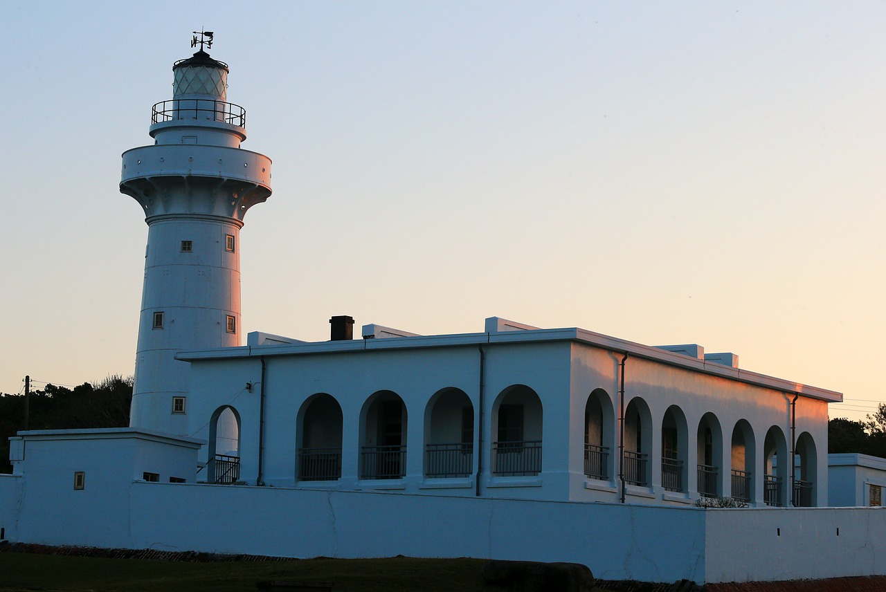 lighthouse taiwan morning free photo