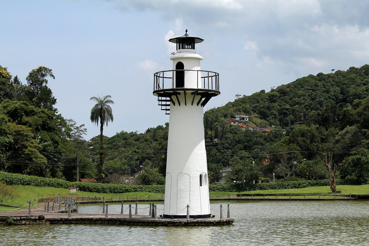 lighthouse lighting warning danger free photo