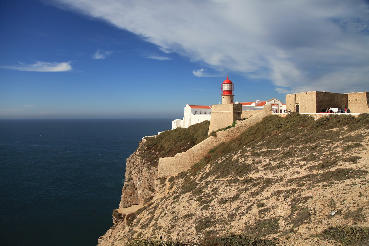 lighthouse southern tip of portugal cabo de são vicente free photo