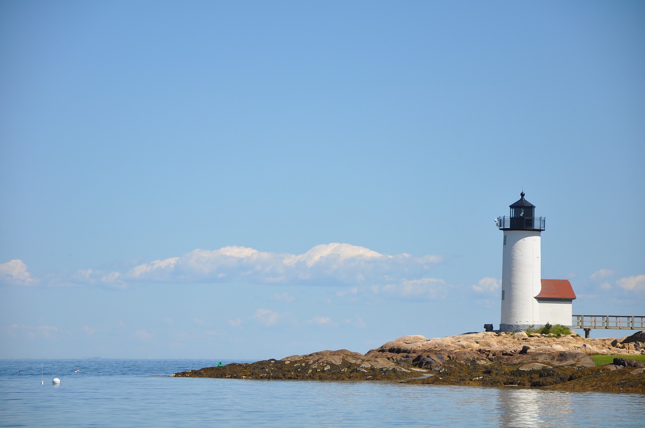 lighthouse united states sea free photo