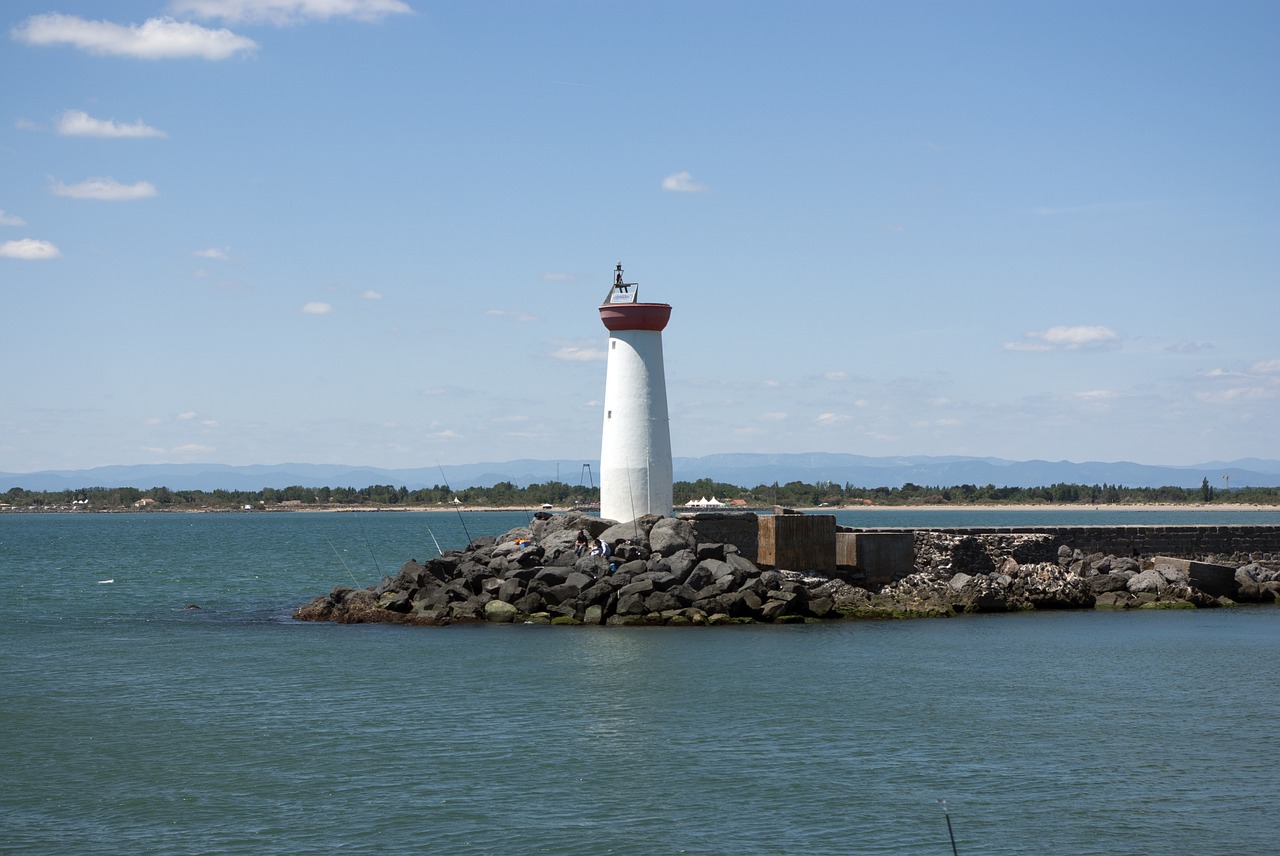 lighthouse sea free pictures free photo