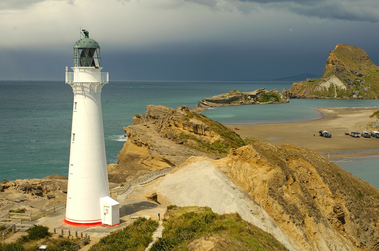 lighthouse architecture buildings free photo