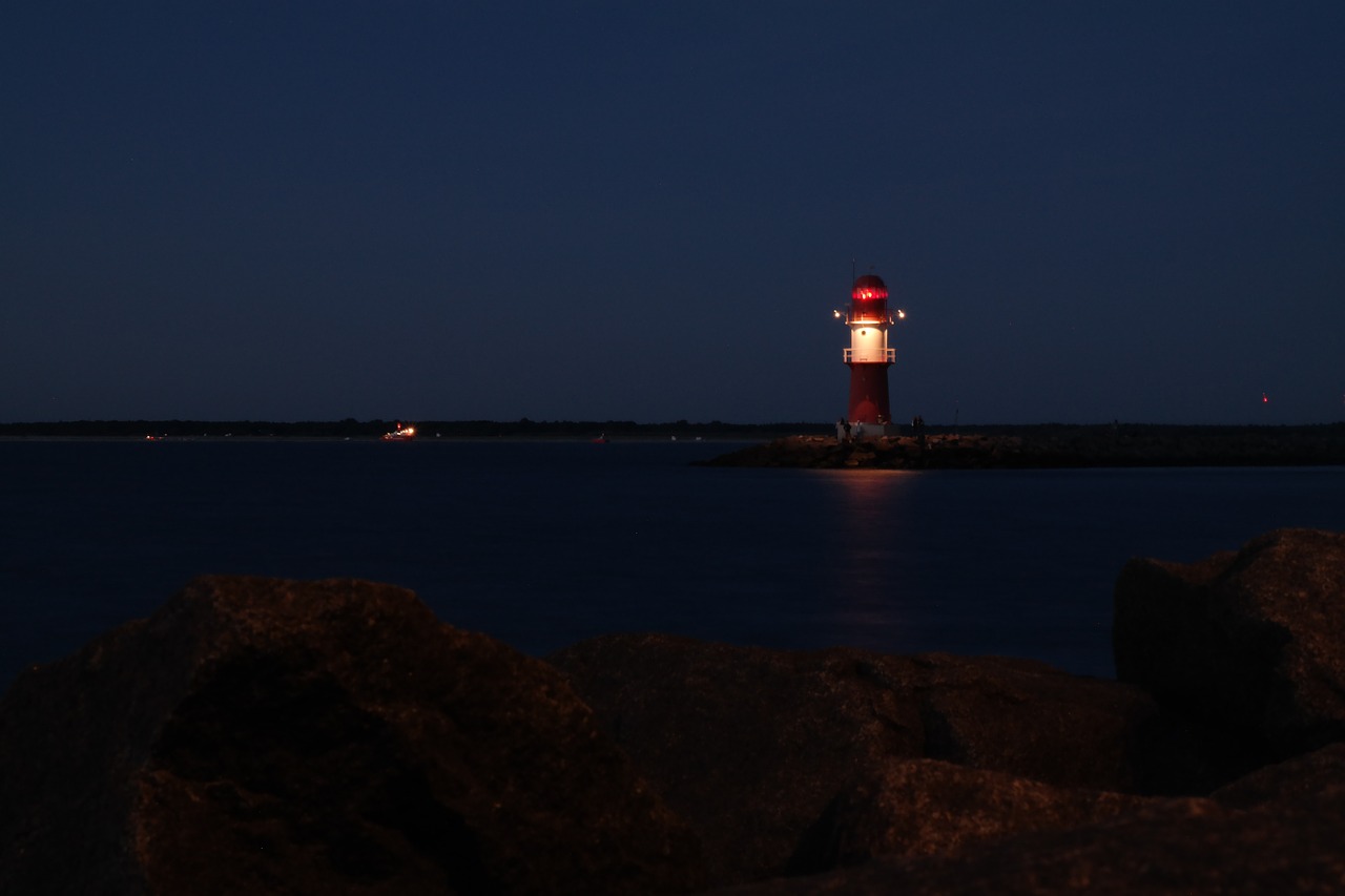 lighthouse evening romantic free photo