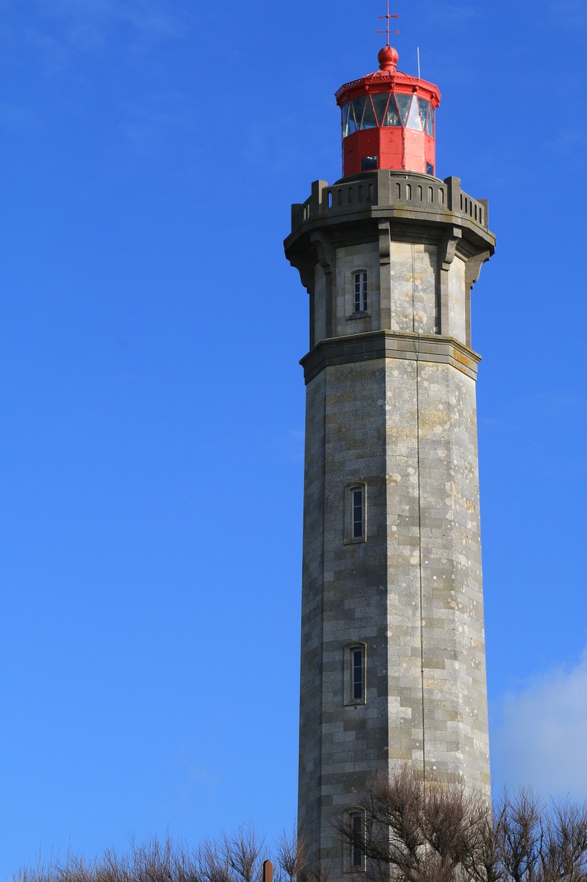 lighthouse blue sky ile de ré free photo