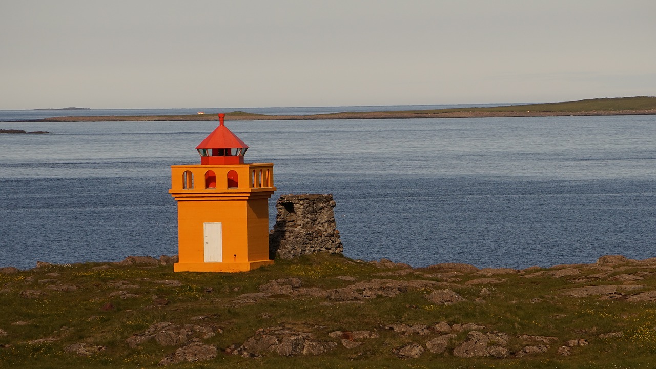 lighthouse yellow iceland free photo