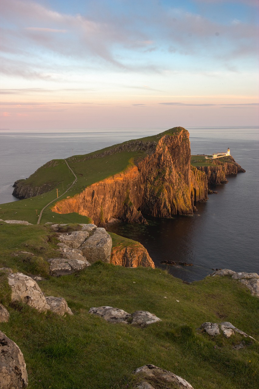 neist point lighthouse highlands and islands free photo