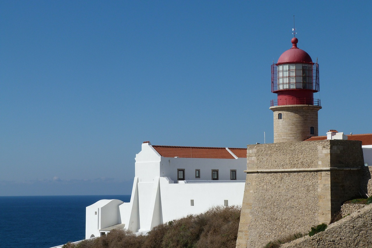 lighthouse portugal cape of sao vicente free photo