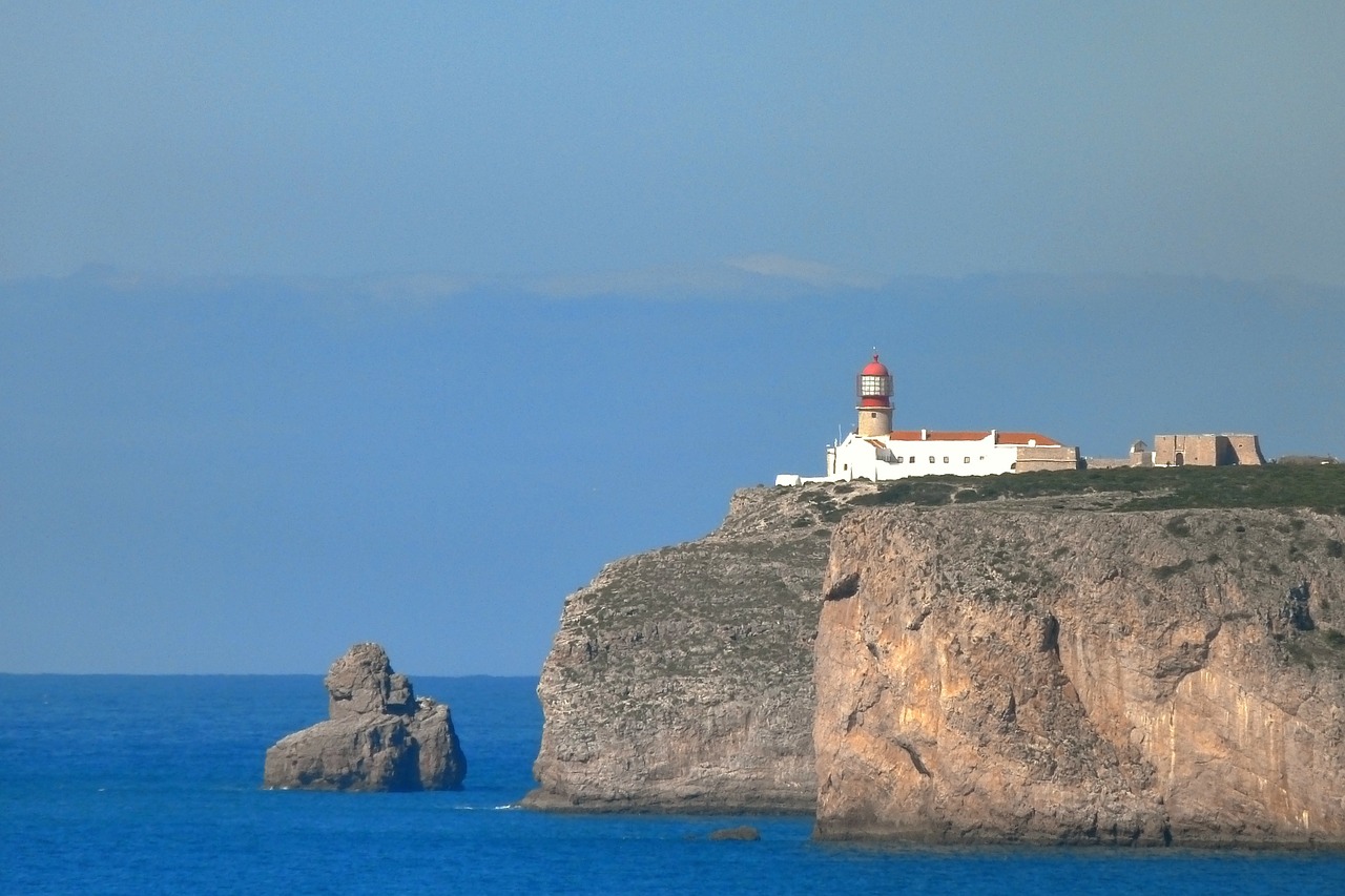 lighthouse kup sao vicente portugal algave free photo