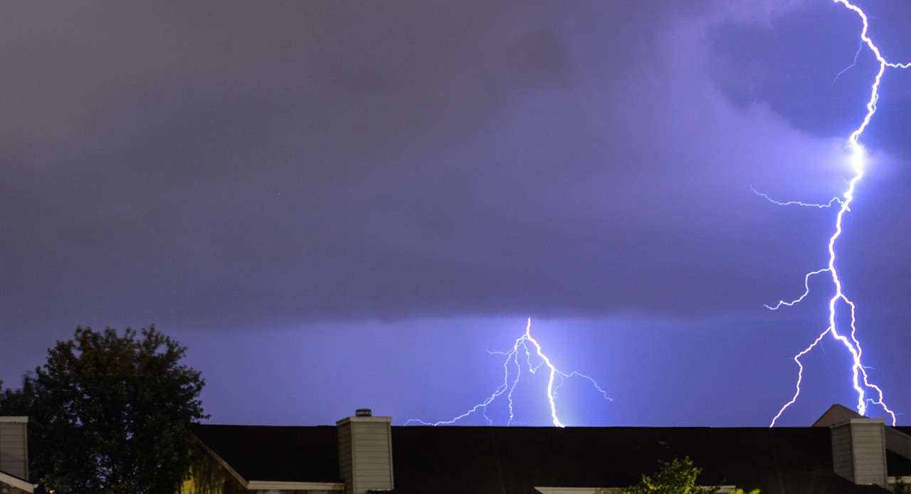 lightning kentucky weather free photo