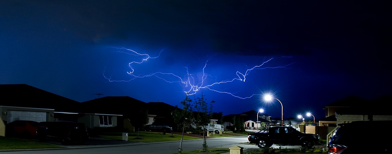 lightning storm perth free photo