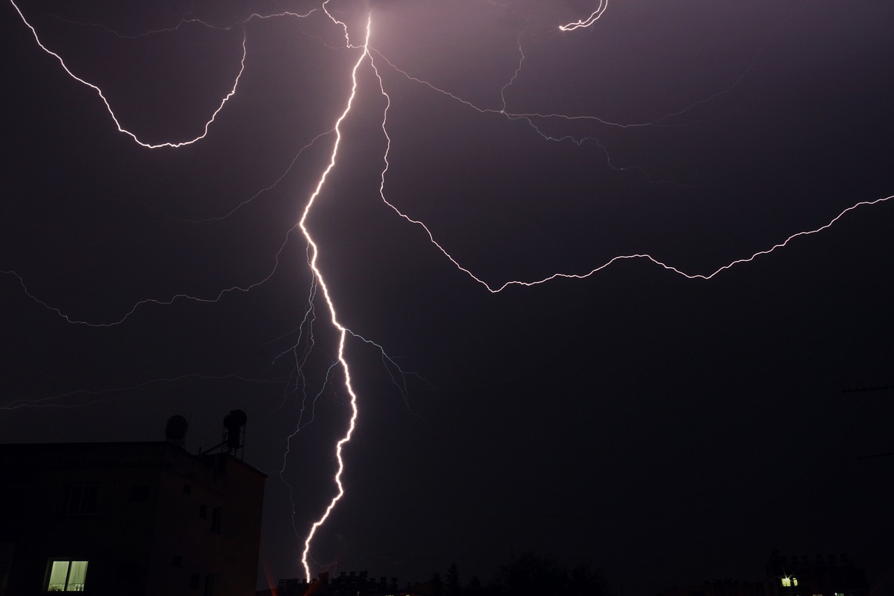 lightning rain free pictures free photo