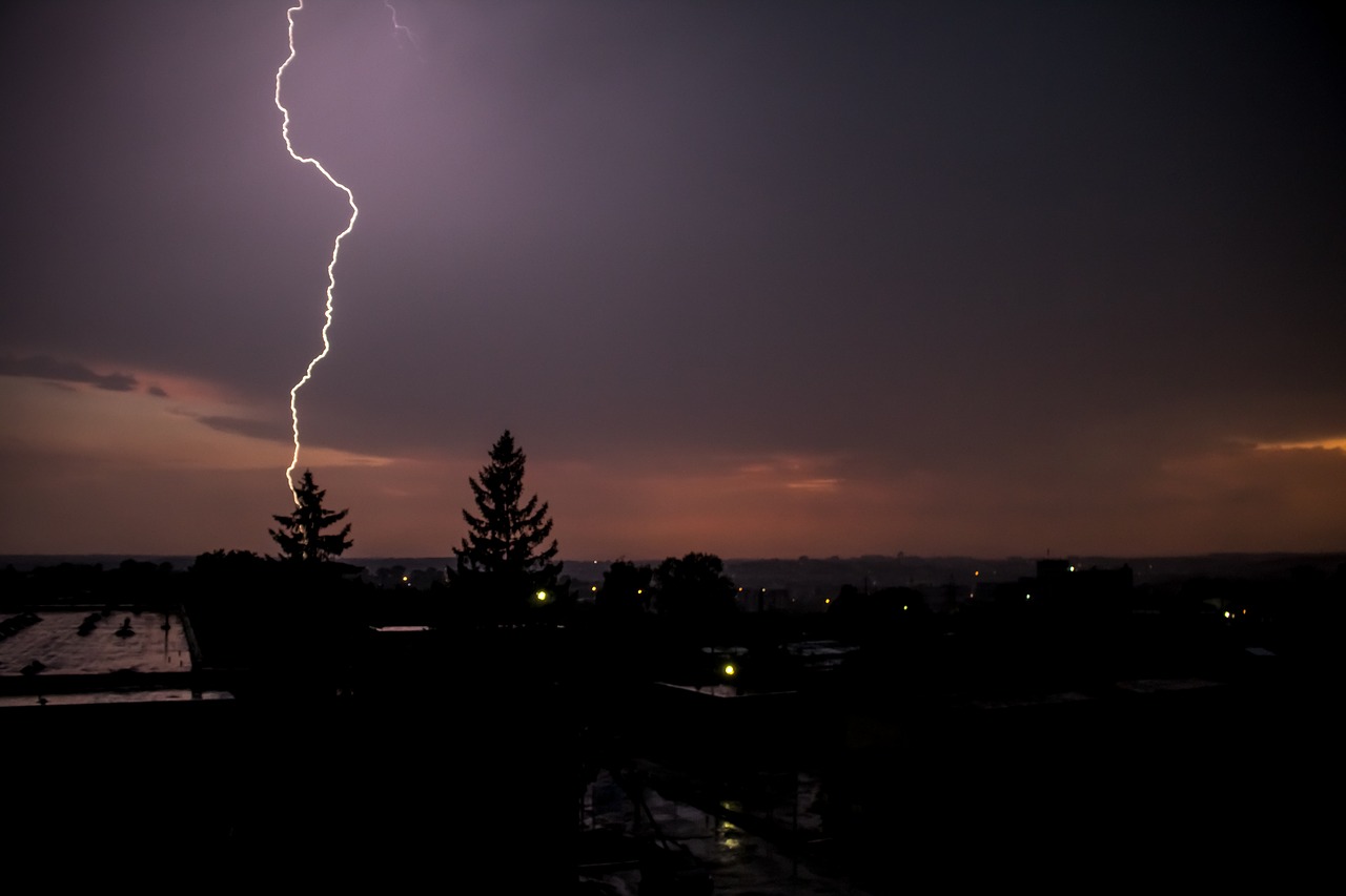 lightning  outside  summer free photo