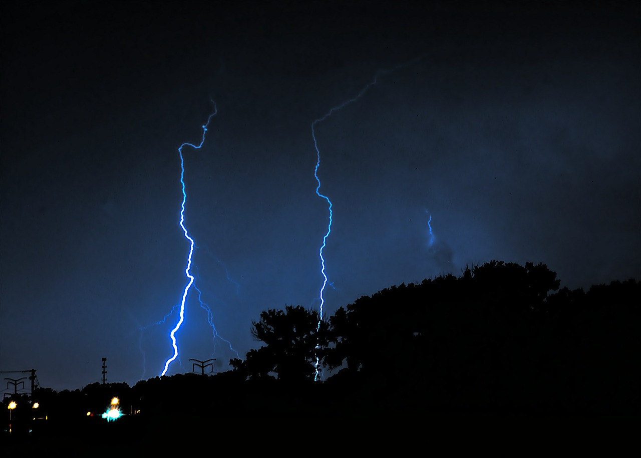 lightning storm stormy free photo