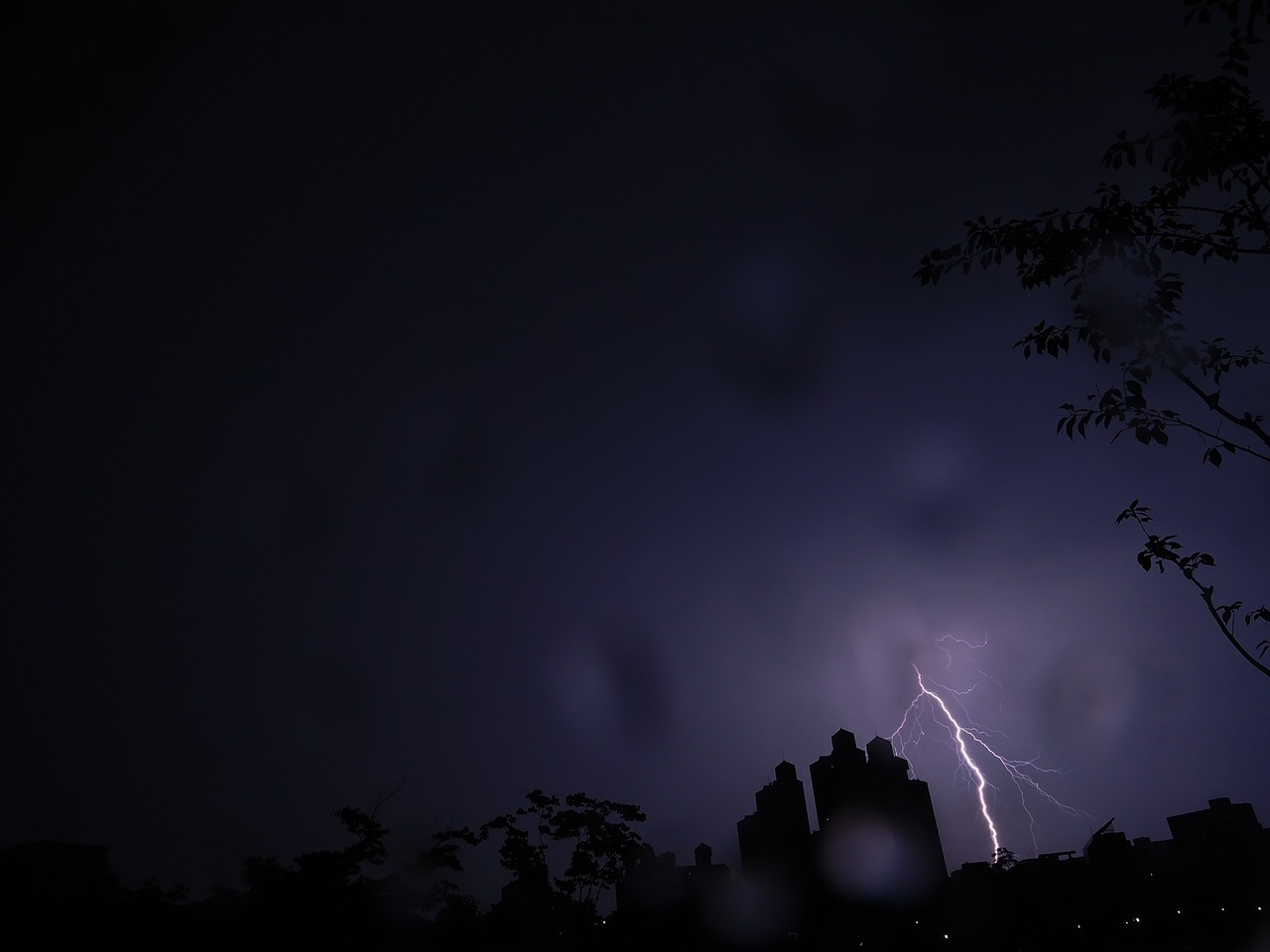 lightning thunder sky free photo