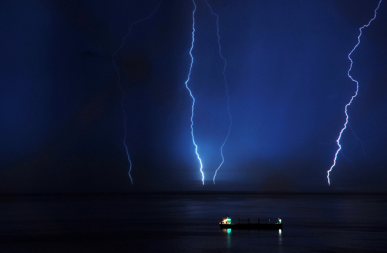 lightning sea sky free photo